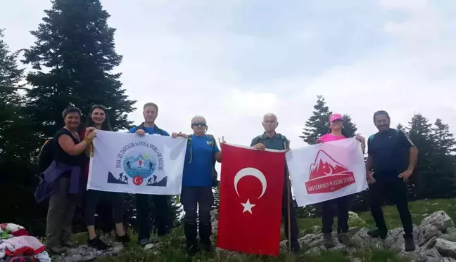 Türkiye'nin ilk kadın dağcısı Sinop'un zirvesine tırmandı