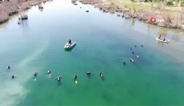 Kızılırmak'ta kaybolan genci arama çalışmaları yeniden başladı: 70 ekibin katıldığı çalışmada 18 dalgıç da suda arama yapıyor