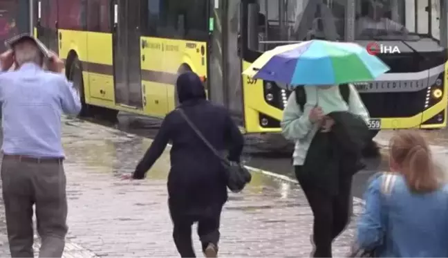 Bursa'da sağanak yağış etkili oluyor