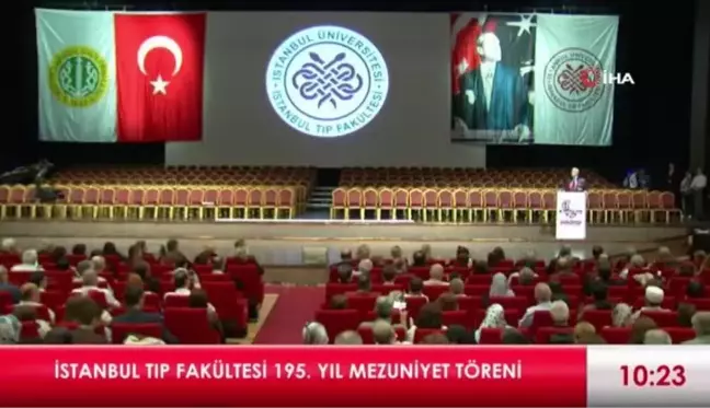 İstanbul Tıp Fakültesi Mezuniyet Töreni'nde konuşan okul birincisinin sözleri dakikalarca alkışlandı