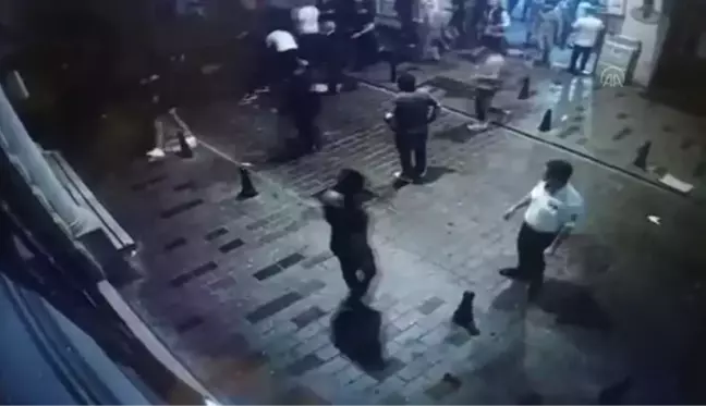 Son dakika haber | Beyoğlu'ndaki bıçaklı kavgada iki kişi yaralandı