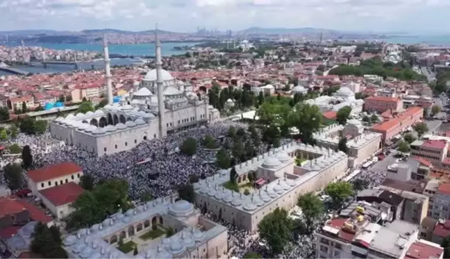 Funeral service for muslim scholar Mahmut Ustaosmanoglu in Istanbul