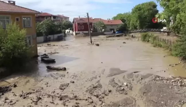 Kaymakam Baycar, selin vurduğu köylerde incelemelerde bulundu