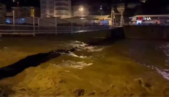 Zonguldak'ın Devrek ilçesinde birçok köy yolu ulaşıma kapatıldı