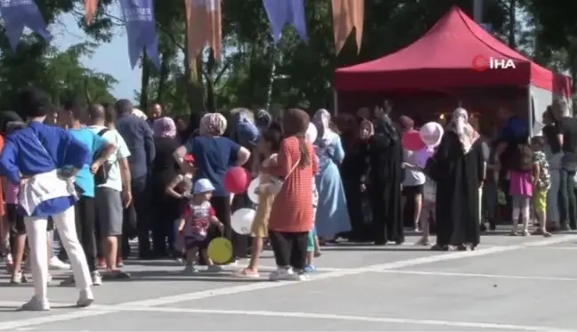 Esenler'de Kiraz Festivaline yoğun ilgi