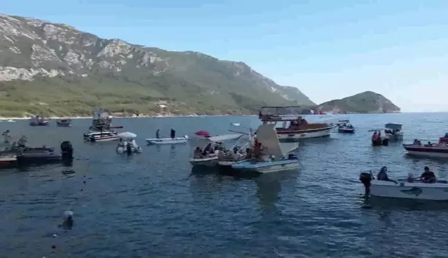 Kumluca Belediyesi 31. Karaöz Denizcilik ve Kabotaj Bayramı Kutlamaları Renkli Görüntülere Sahne Oldu