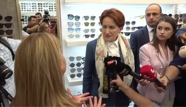 İYİ Parti Genel Başkanı Akşener, esnafın sorunlarını dinledi