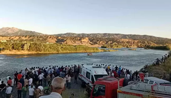 Küçük çocuğu kurtarmak isterken Murat Nehri'nde kayboldu