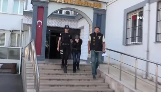 Son dakika haberi: Yeğenini çöp evde kilitli tutan teyze gözaltına alındı