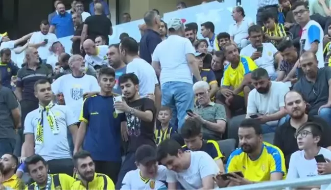 Son dakika haber... MKE Ankaragücü, yeni transferlerine imza töreni düzenledi