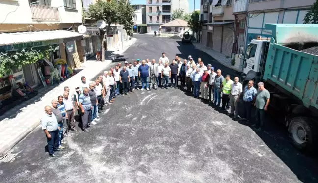 Manisa yerel haberleri: Akhisar'ın yolları büyükşehir tarafından asfaltlanıyor