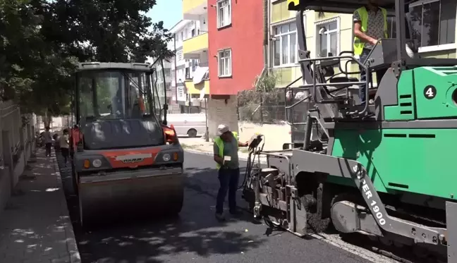 Esenyurt Belediyesi Pınar Mahallesi'nde Asfalt Serimi Yaptı