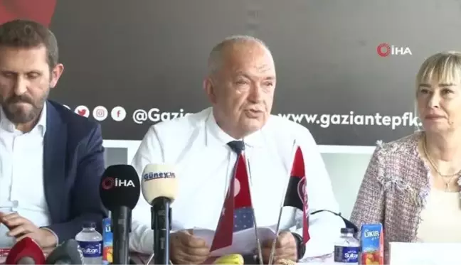 Son dakika haber... Gaziantep FK yeni transferleri için imza töreni düzenledi