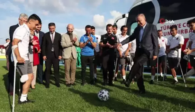 Cumhurbaşkanı Recep Tayyip Erdoğan, Ampute Futbol Takımı'nı ziyaret etti