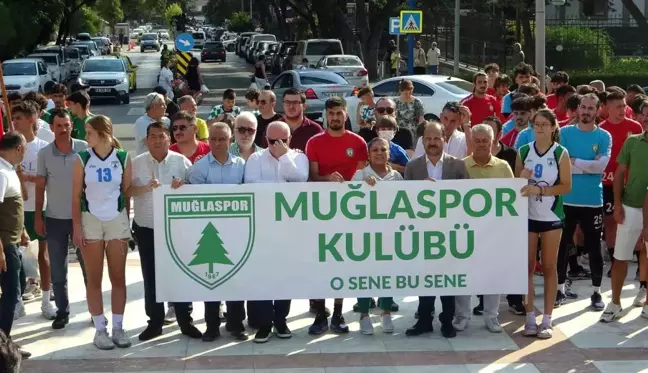 Muğla haberi! Muğlaspor yeni sezona şehir turu atarak başladı