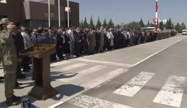 Gaziantep haberi! Pençe-Kilit şehidi Mahsun Şimşek'in naaşı, Gaziantep'e getirildi