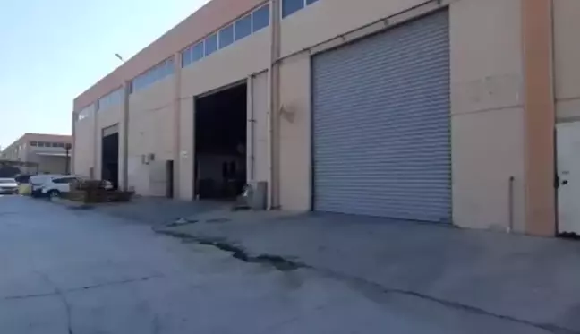 İzmir haberi! İzmir'de sahte içki tacirlerine darbe: 25 ton sahte alkol ele geçirildi