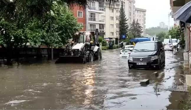 İSTANBUL- Sağanak yağış su baskınlarına yol açtı (6)