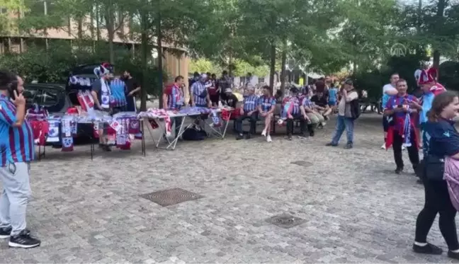 Trabzon spor haberi... Avrupa'da yaşayan Türkler Trabzonspor'un Kopenhag'la oynayacağı maça yoğun ilgi gösterdi (2)