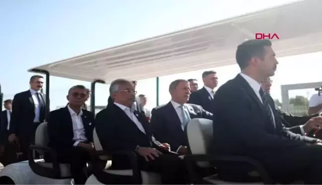 Milli Savunma Bakanı Hulusi Akar ve Malezya Kralı Sultan Abdullah Şah, Fnss'in Üretim Tesisleri'ni ziyaret ederek incelemelerde bulundu