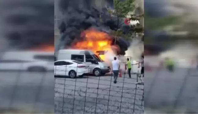 Kastamonu haber: Park halindeki araç alev alev yandı, siyah dumanlar gökyüzünü kapladı