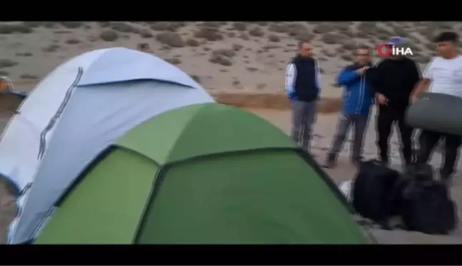 Aktivistler ölen dağcı arkadaşları anısına Süphan Dağına tırmandılar
