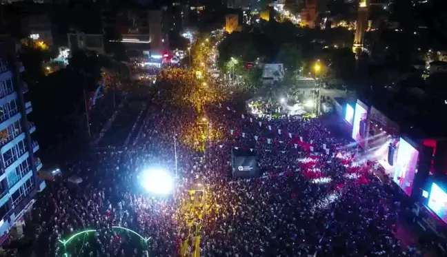 Antalya haberleri! Antalya'da Büyük Zafer'in 100. Yılı Tan Taşçı Konseriyle Kutlandı