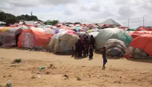 Somali'de yaşanan kuraklık hayatı tehdit ediyor.