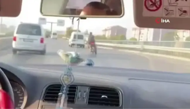 Son Dakika | Bahçelievler'de trafikte makas atan motosikletlinin kazası kamerada