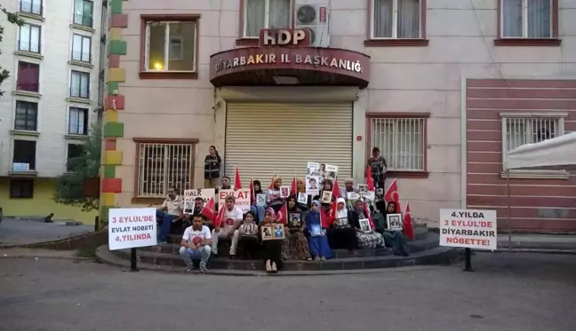 Terör örgütü PKK'ya başkaldıran ailelerin evlat nöbeti dördüncü yılında