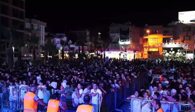 Manisa haberleri... Turgutlu'da Manuş Baba Konseri Düzenlendi