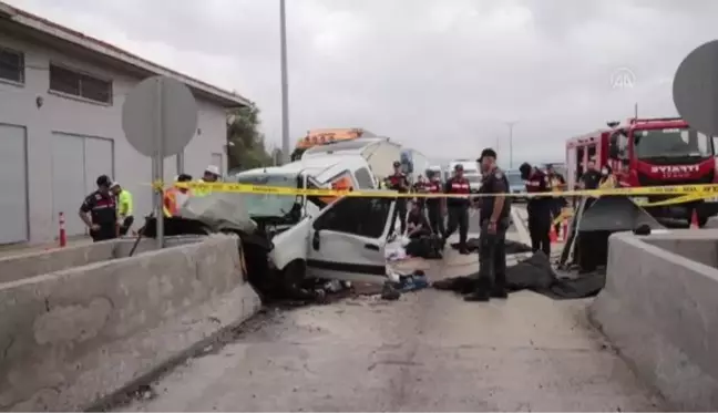 Son dakika haberi | Bolu'da gişelere çarpan hafif ticari araçtaki 4 kişi öldü