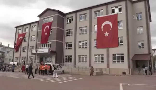 Sivas haber: Sivas Belediyesinden ilk kez okul heyecanı yaşayan 6 bin çocuğa kırtasiye desteği