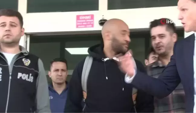 Beşiktaş'ın yeni transferi Nathan Redmond, İstanbul'a geldi