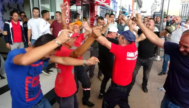 Karabük Belediyesi'nde en düşük maaş 8 bin TL oldu, işçiler göbek atarak kutladı