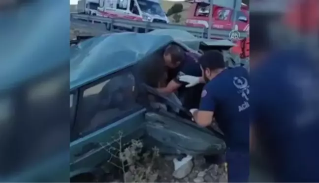 Takla atan otomobildeki 2 kişi yaralandı