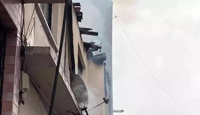 Bursa haberi | Bursa'da alevler iki katlı evi küle çevirdi