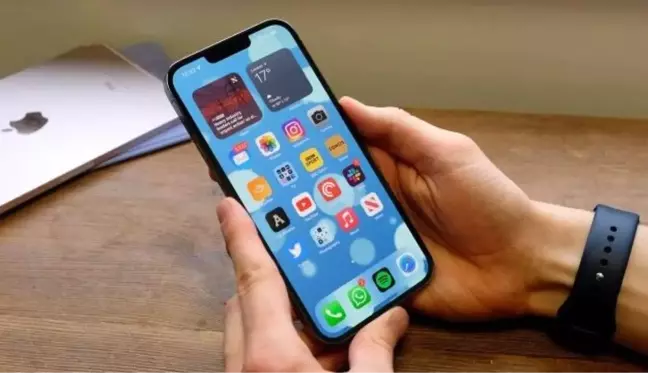 iPhone 14 Plus siparişleri hayal kırıklığı yarattı!