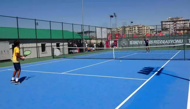 Van haberleri... Van'da 'Akdamar Cup Uluslararası Tenis Turnuvası' başladı