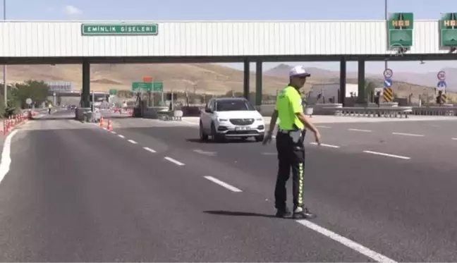 Niğde haber! Niğde Valisi Koç, Karayolları Trafik Güvenliği farkındalık etkinliğine katıldı