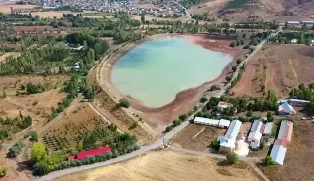 Kuraklıktan etkilenen Serpincik Göleti'nin suyu çekildi