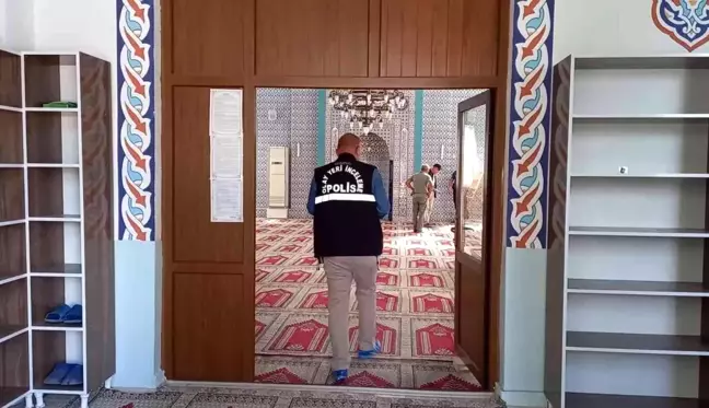 Eski eniştenin öfkesi camiyi kana buladı! İmamı 3 kurşunla namaz kılarken vurdu