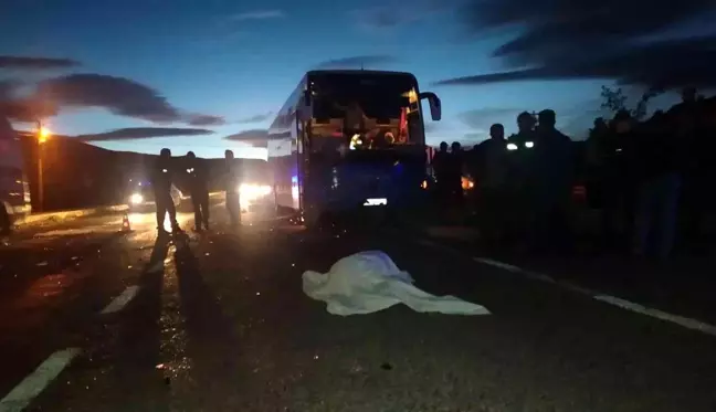 Son dakika haber: Antalya'da tur otobüsü motosiklete çarptı: 1 ölü