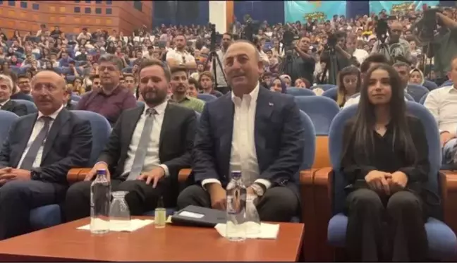 Bakan Çavuşoğlu: 