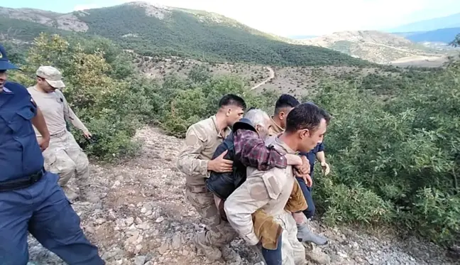 Umutlar tükenmek üzereyken bulundu, Mehmetçik sırtında taşıdı