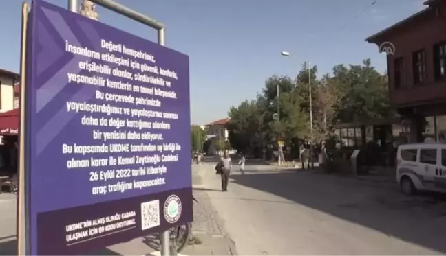 Eskişehir gündem haberi | ESKİŞEHİR - Tarihi Odunpazarı Bölgesi'ndeki esnaf ve vatandaş trafiğe kapatılan caddenin tek yönlü açılmasını istiyor