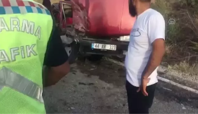 Son dakika haber: Kamyonetle otomobilin çarpışması sonucu 1 kişi öldü, 4 kişi yaralandı