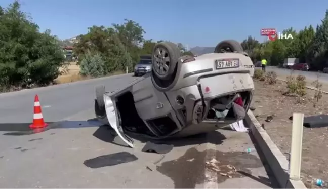 Burdur haber! Burdur'da iki otomobil çarpıştı: 4 yaralı