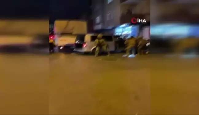 Küçükçekmece'de madde kullanan şahıs mahalleyi ayağa kaldırdı