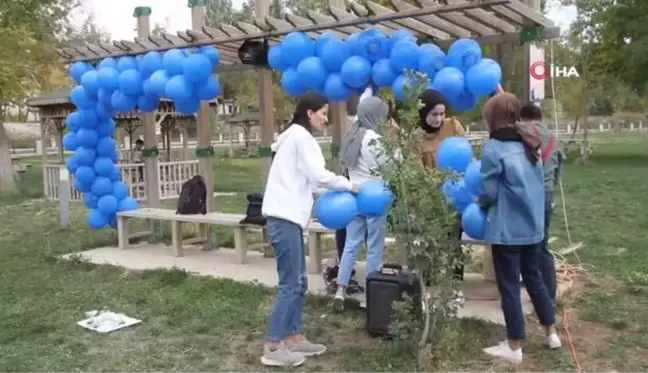 Tiyatro sanatçısı Gamze Elibol'dan çocuklara mont, bot ve hikaye kitabı